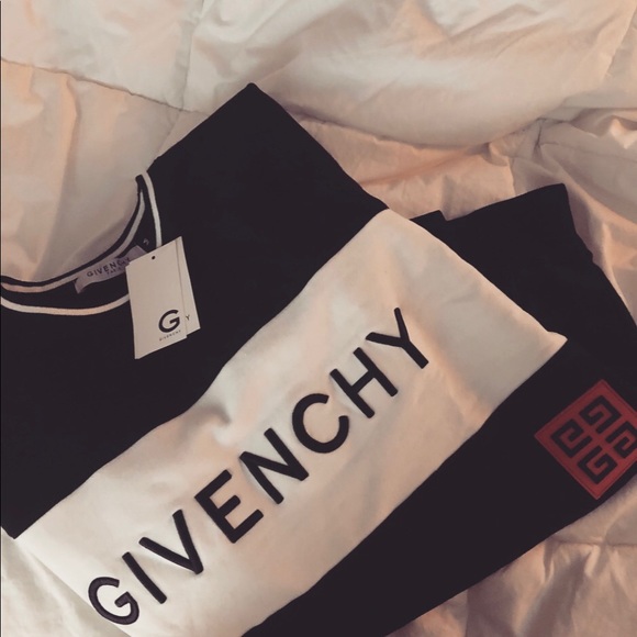 GIVENCHY SWEATER